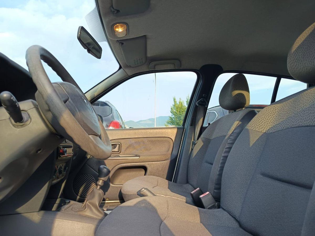 Renault Clio 1.2 16V cat 5 porte Confort Authentique (10)