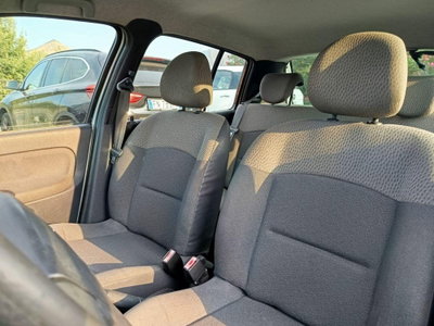 Renault Clio 1.2 16V cat 5 porte Confort Authentique (11)