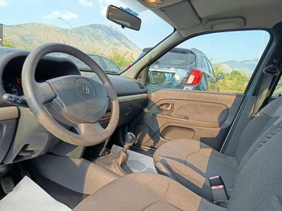 Renault Clio 1.2 16V cat 5 porte Confort Authentique (12)