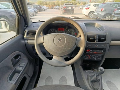 Renault Clio 1.2 16V cat 5 porte Confort Authentique (14)