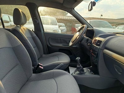 Renault Clio 1.2 16V cat 5 porte Confort Authentique (17)