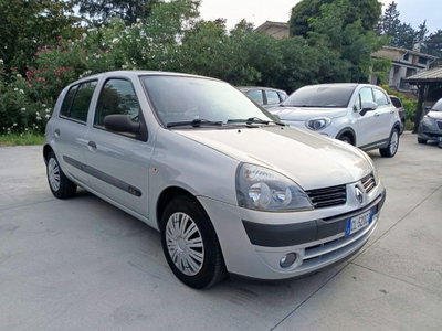 Renault Clio 1.2 16V cat 5 porte Confort Authentique (4)