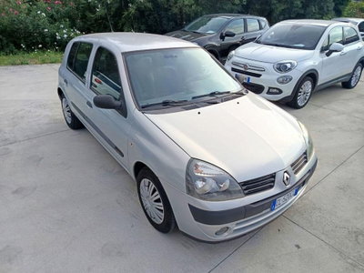 Renault Clio 1.2 16V cat 5 porte Confort Authentique (5)