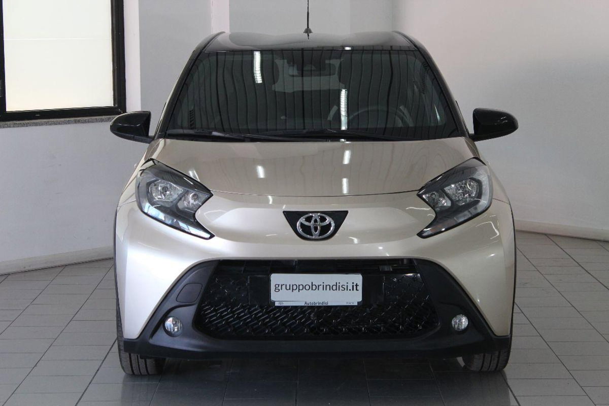 Toyota Aygo X 1.0 VVT-i 72 CV 5p. Undercover S-CVT (2)