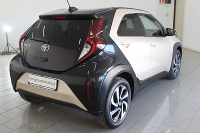 Toyota Aygo X 1.0 VVT-i 72 CV 5p. Undercover S-CVT (4)