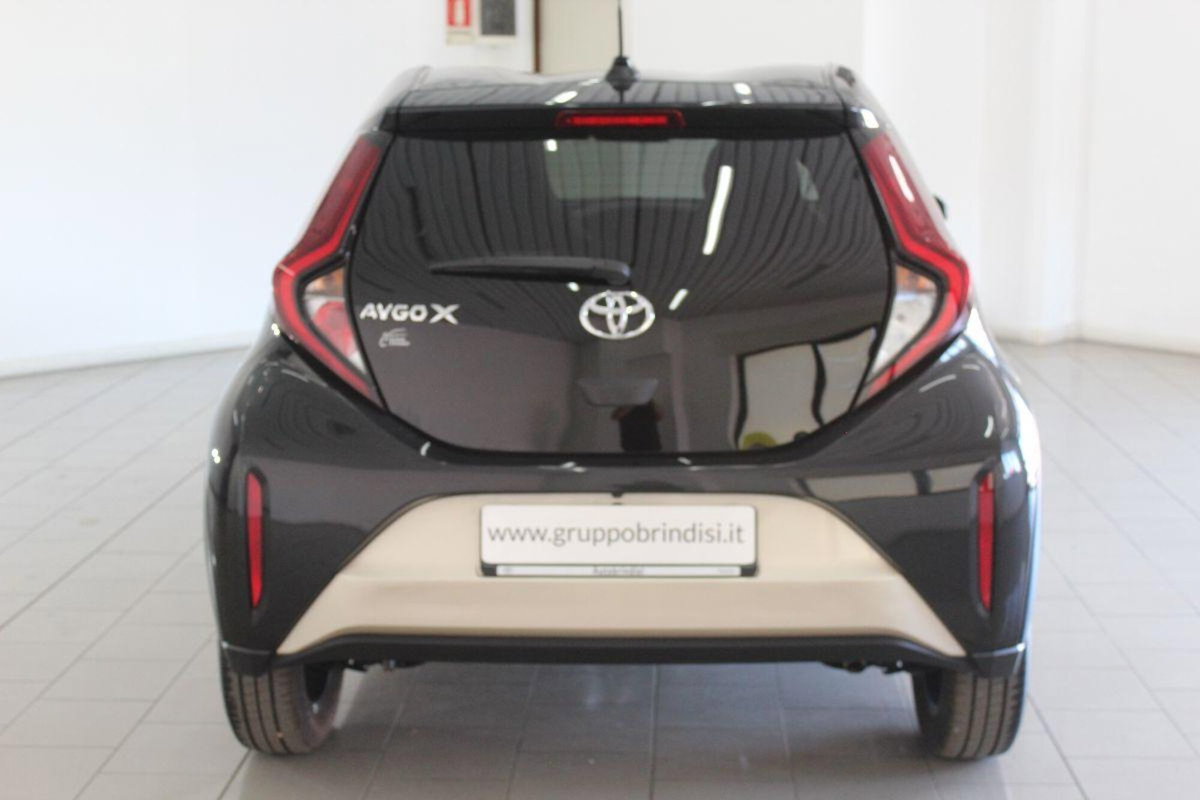 Toyota Aygo X 1.0 VVT-i 72 CV 5p. Undercover S-CVT (5)
