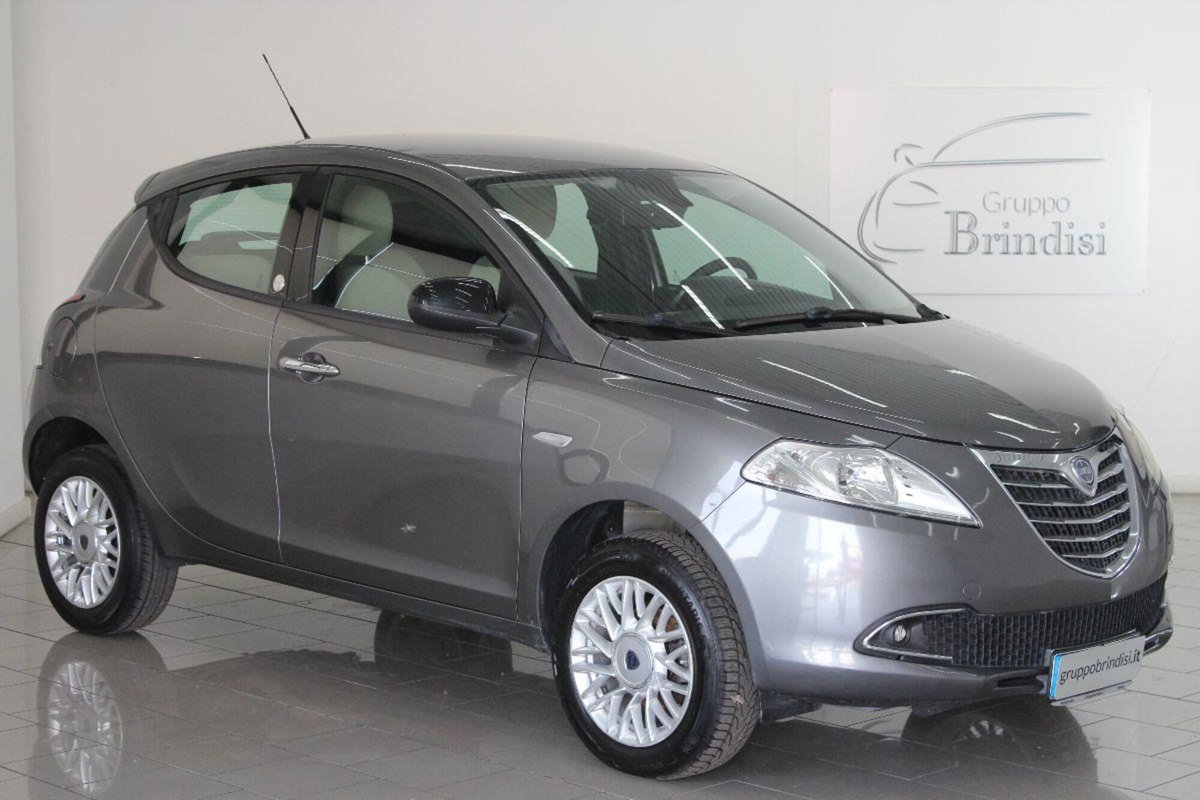 Lancia Ypsilon 0.9 TwinAir 85 CV 5 porte Metano Ecochic Gold