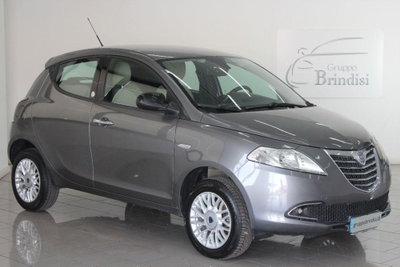 Lancia Ypsilon 0.9 TwinAir 85 CV 5 porte Metano Ecochic Gold usata