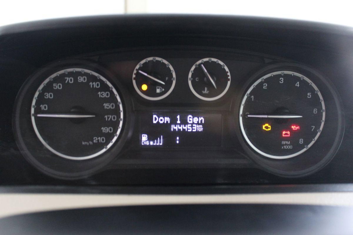 Lancia Ypsilon 0.9 TwinAir 85 CV 5 porte Metano Ecochic Gold (10)