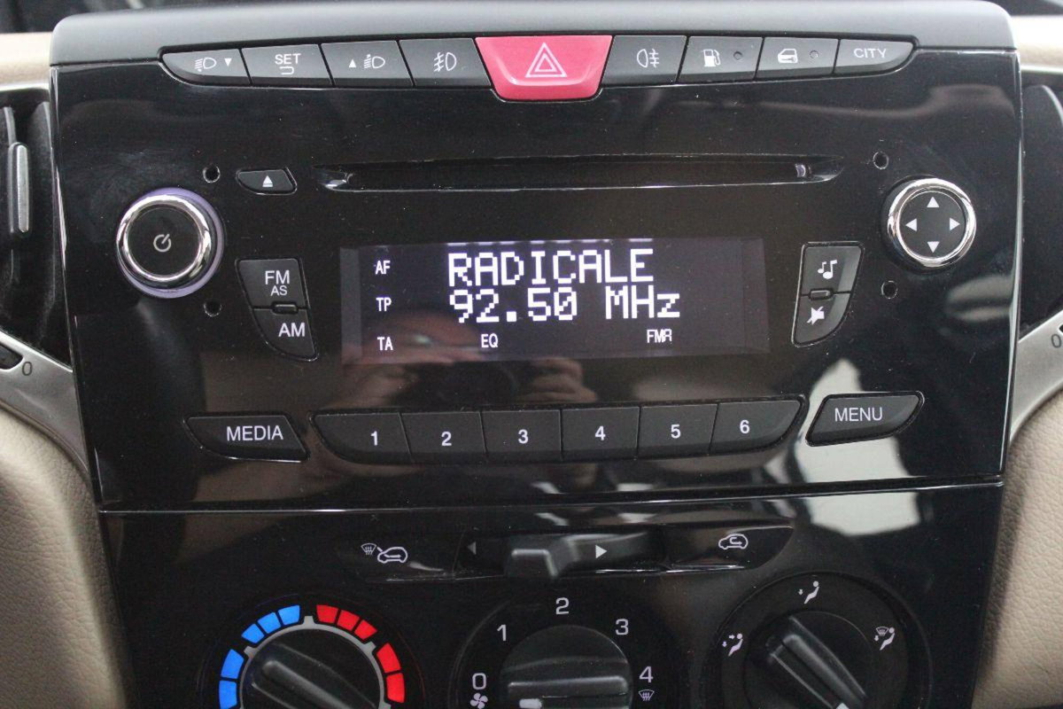 Lancia Ypsilon 0.9 TwinAir 85 CV 5 porte Metano Ecochic Gold (13)