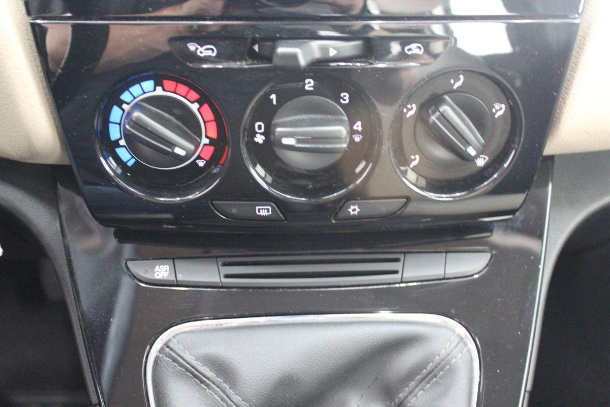 Lancia Ypsilon 0.9 TwinAir 85 CV 5 porte Metano Ecochic Gold (14)
