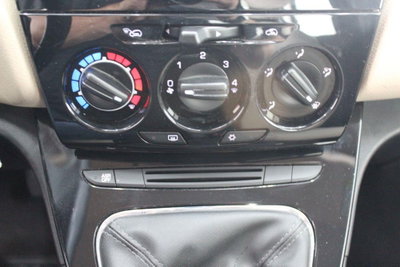 Lancia Ypsilon 0.9 TwinAir 85 CV 5 porte Metano Ecochic Gold (14)