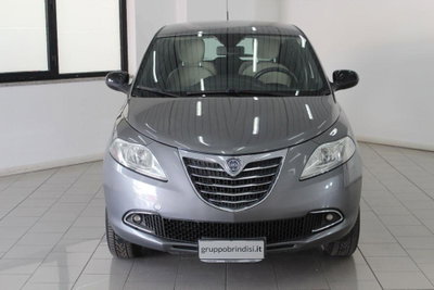 Lancia Ypsilon 0.9 TwinAir 85 CV 5 porte Metano Ecochic Gold (2)