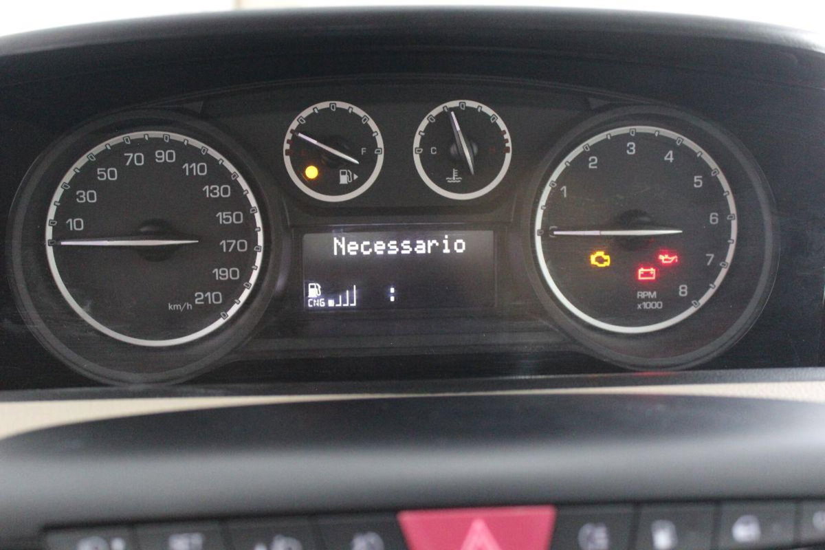 Lancia Ypsilon 0.9 TwinAir 85 CV 5 porte Metano Ecochic Gold (9)
