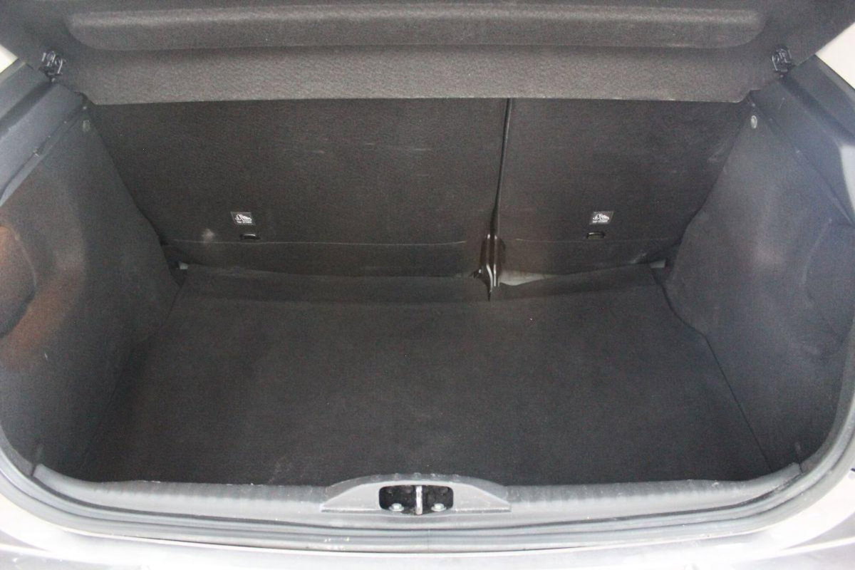 Citroen C3 BlueHDi 100 S&S C-Series (17)