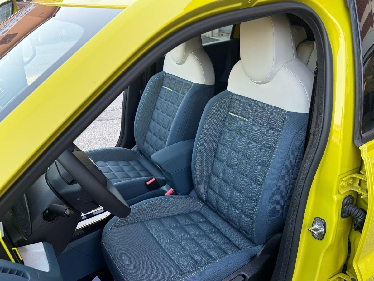 Fiat Grande Panda 44 kWh La Prima (8)