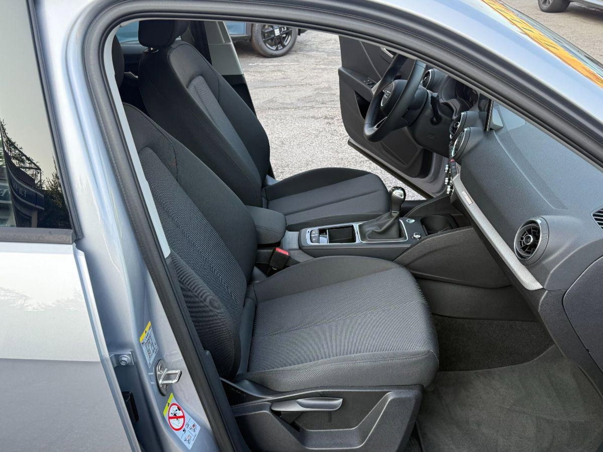 Audi Q2 Q2 35 TFSI Business (6)