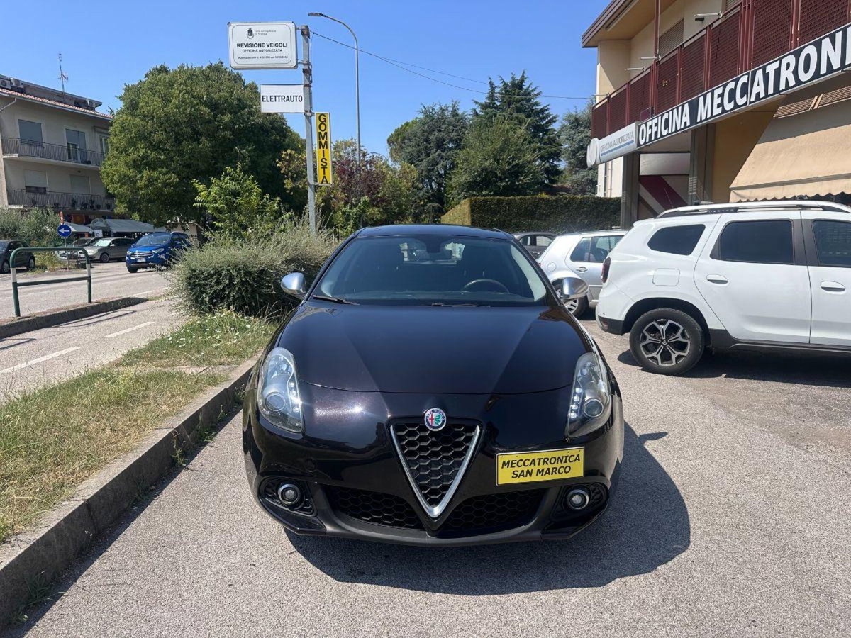 Alfa Romeo Giulietta 1.4 Turbo Super Gpl 120cv (2)