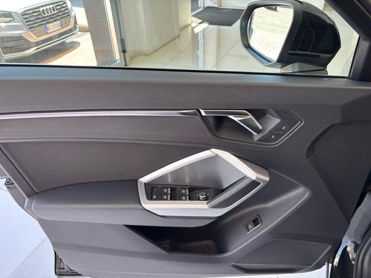 Audi Q3 35 TFSI S tronic Business Advanced (10)