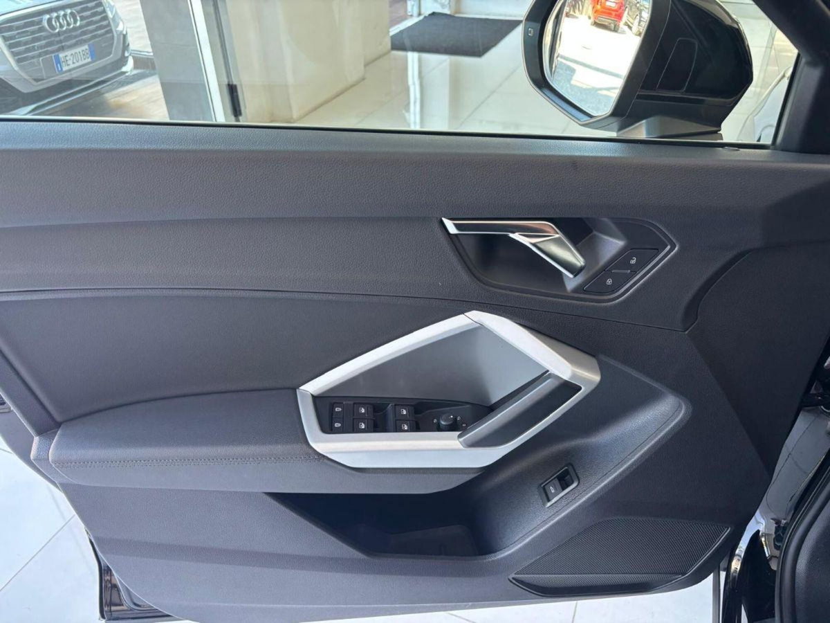 Audi Q3 Sportback 35 TDI S line edition (10)