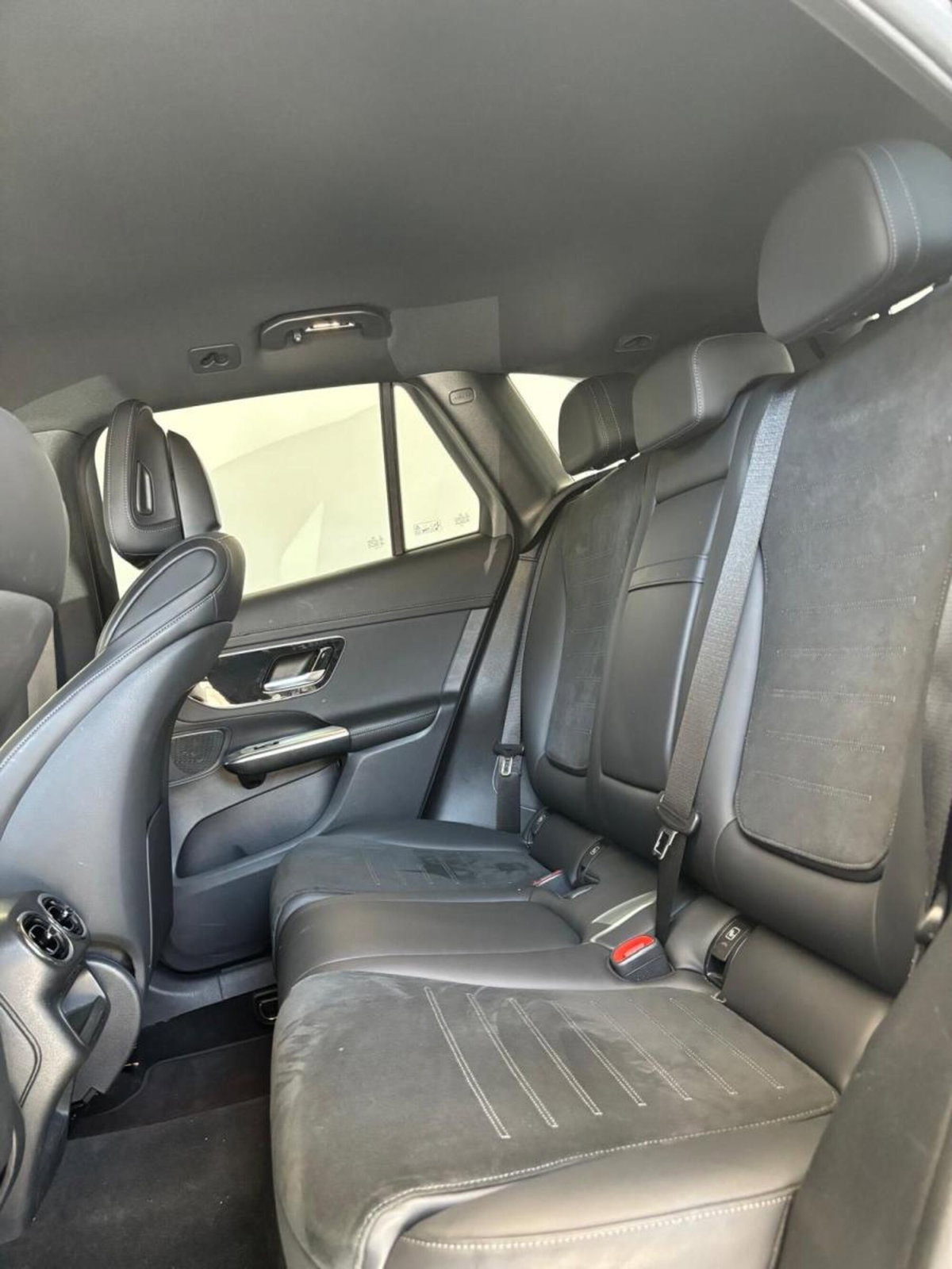 Mercedes-Benz GLC SUV 220 d AMG Line Premium Plus 4matic auto (18)