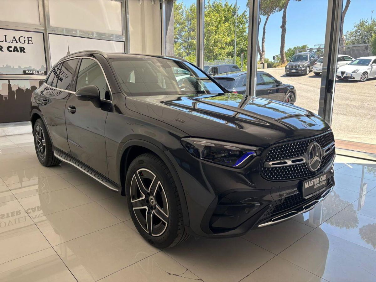Mercedes-Benz GLC SUV 220 d AMG Line Premium Plus 4matic auto (3)