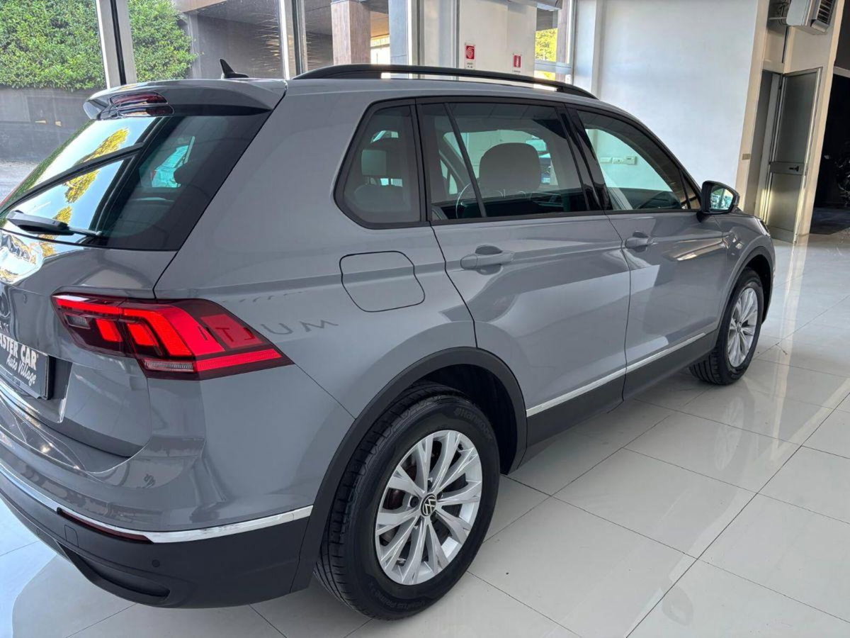 Volkswagen Tiguan 2.0 tdi Life 150cv dsg (4)