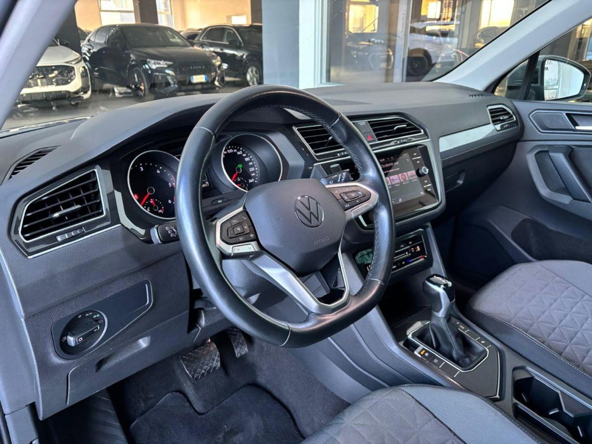 Volkswagen Tiguan 2.0 tdi Life 150cv dsg (9)