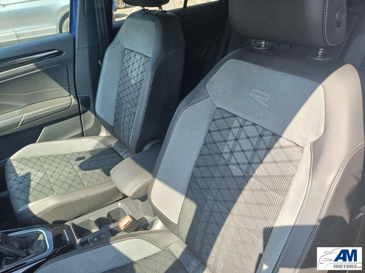 Volkswagen T-Roc 2.0 tdi R-Line 115cv (9)