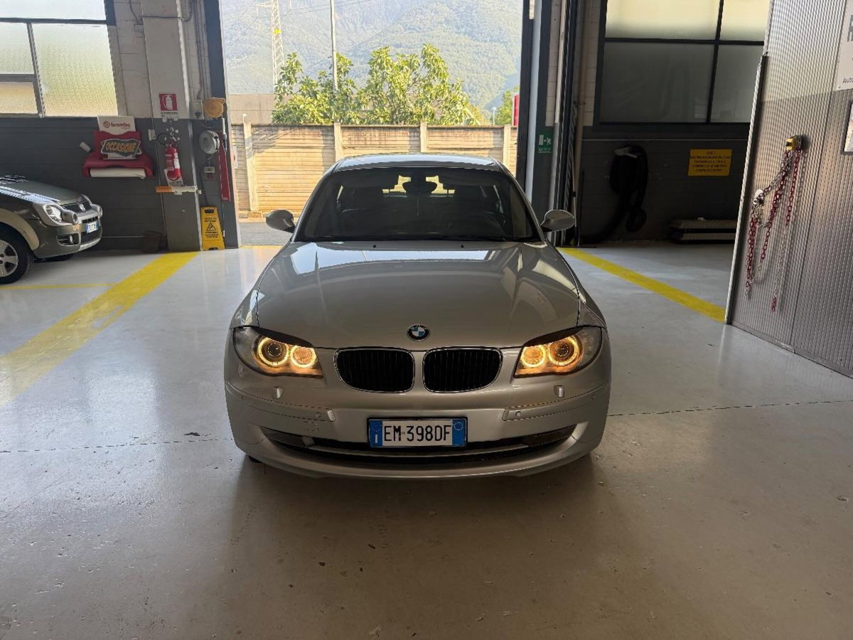 BMW Serie 1 116i cat 5 porte Futura (3)
