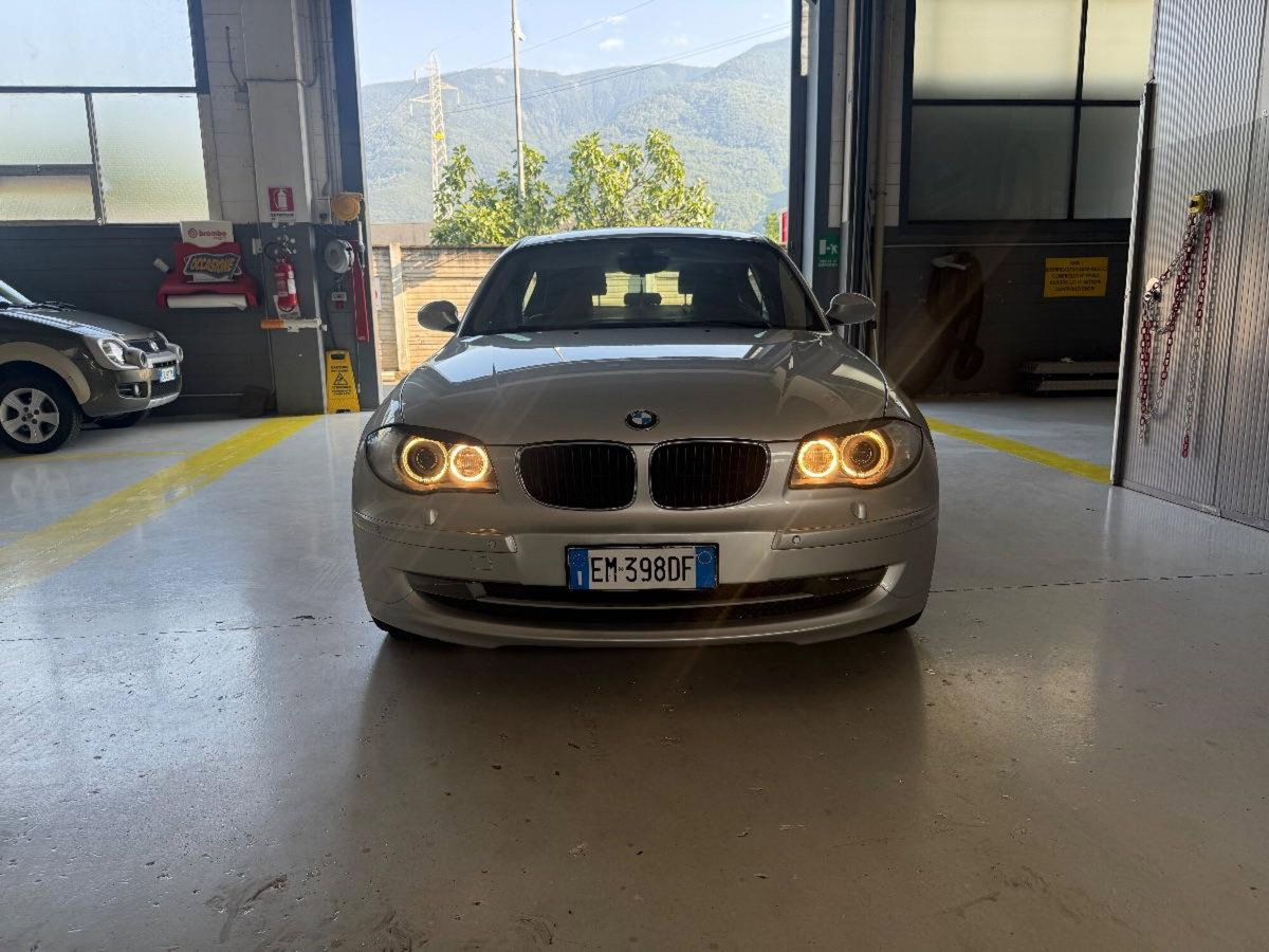 BMW Serie 1 116i cat 5 porte Futura (4)
