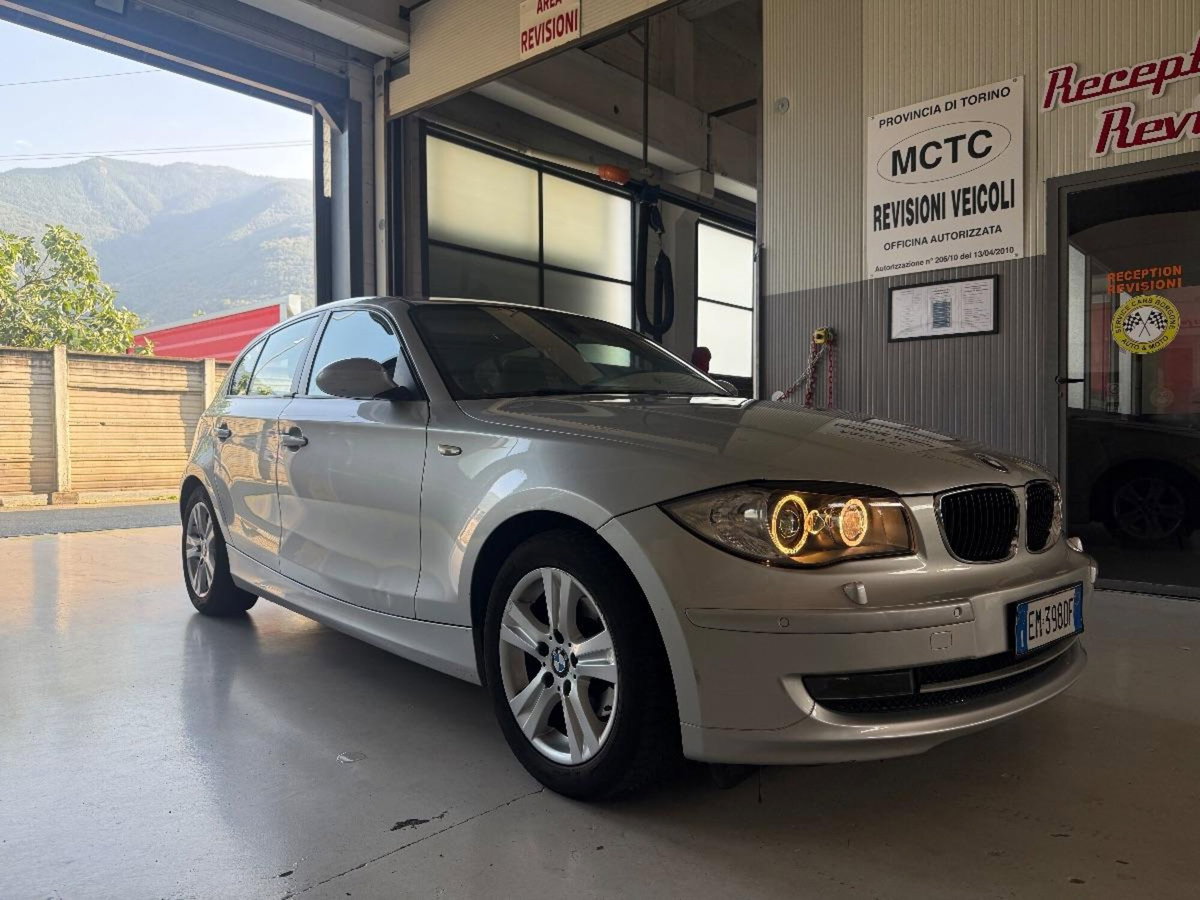 BMW Serie 1 116i cat 5 porte Futura (6)