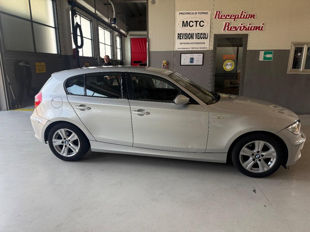 BMW Serie 1 116i cat 5 porte Futura (7)