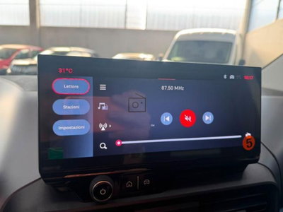 Fiat Qubo 1.5 d La Prima 130cv at8 (12)