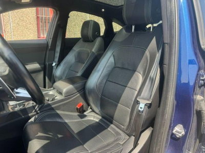 Jaguar E-Pace 2.0D I4 163 CV AWD Auto R-Dynamic Black (12)
