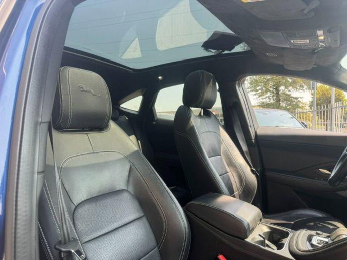 Jaguar E-Pace 2.0D I4 163 CV AWD Auto R-Dynamic Black (17)