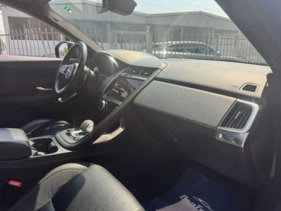 Jaguar E-Pace 2.0D I4 163 CV AWD Auto R-Dynamic Black (19)