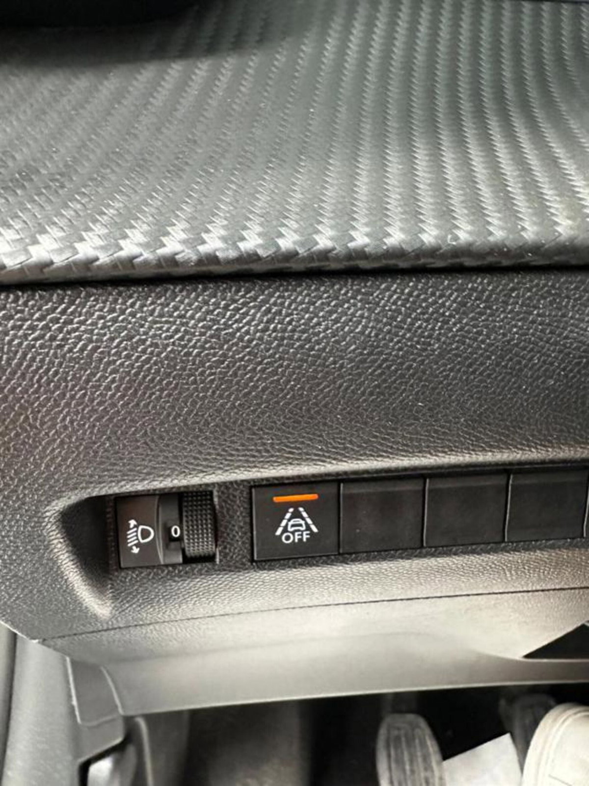 Peugeot 208 1.2 puretech Active s&s 100cv (17)