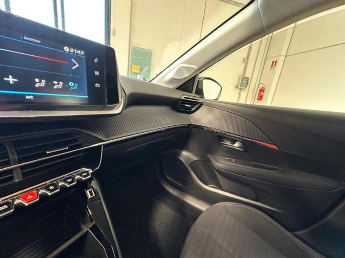 Peugeot 208 1.2 puretech Active s&s 100cv (9)
