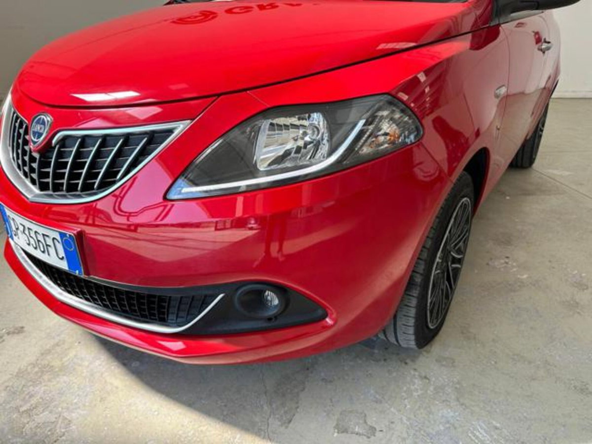 Lancia Ypsilon 1.0 FireFly 5 porte S&S Hybrid Ecochic Gold (3)