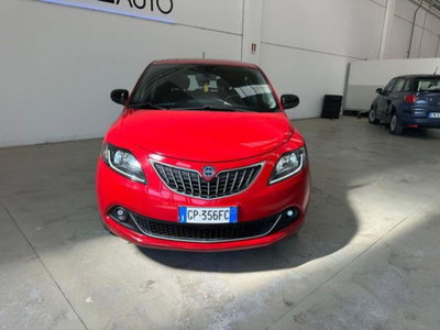 Lancia Ypsilon 1.0 FireFly 5 porte S&S Hybrid Ecochic Gold (4)