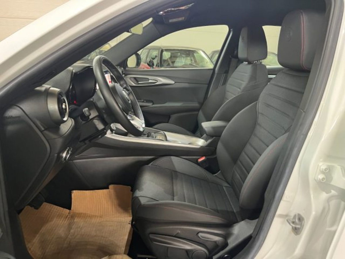 Alfa Romeo Tonale 1.5 hybrid Sprint 130cv tct7 (9)