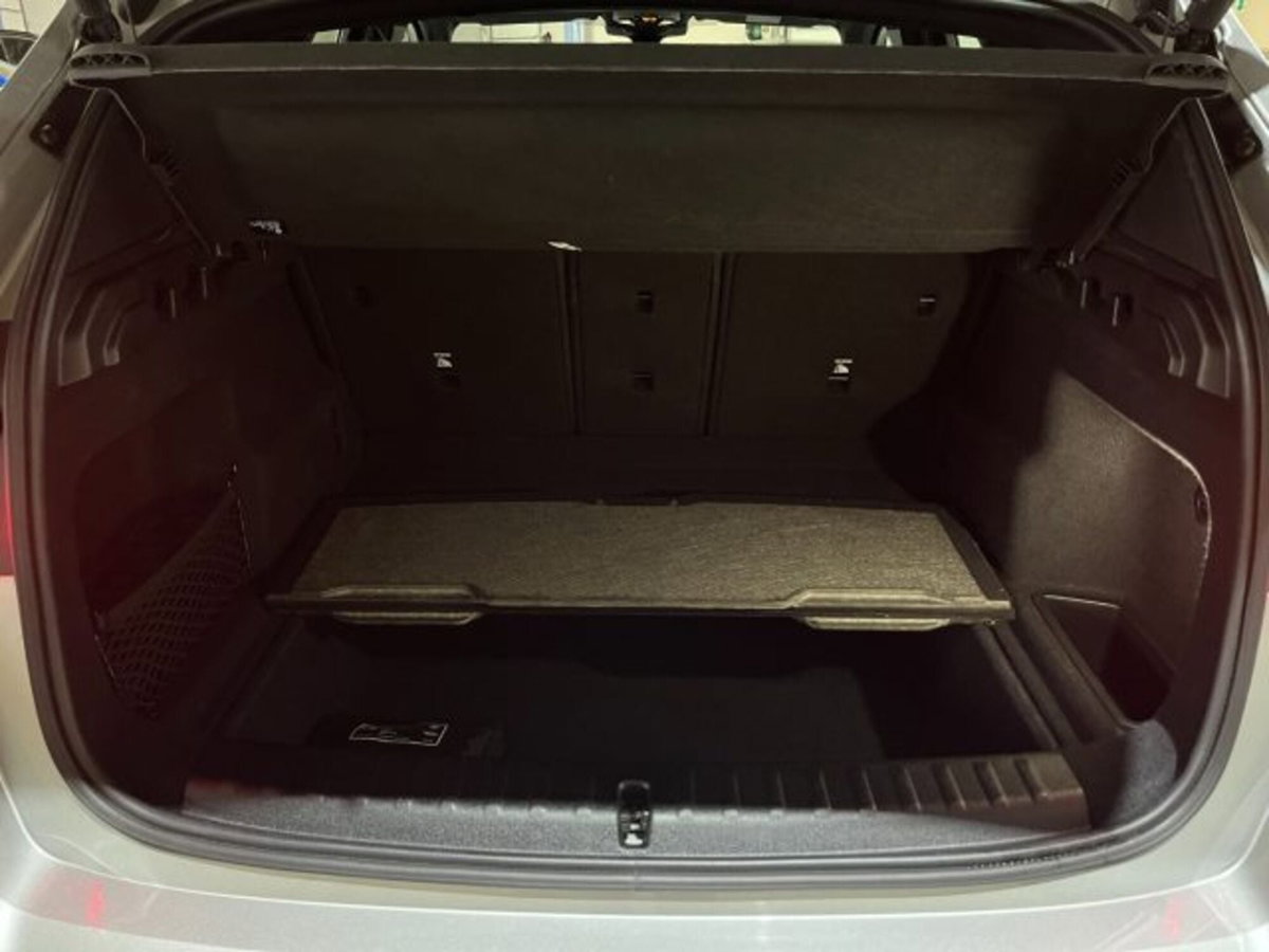 BMW X1 sDrive 18i Msport (18)