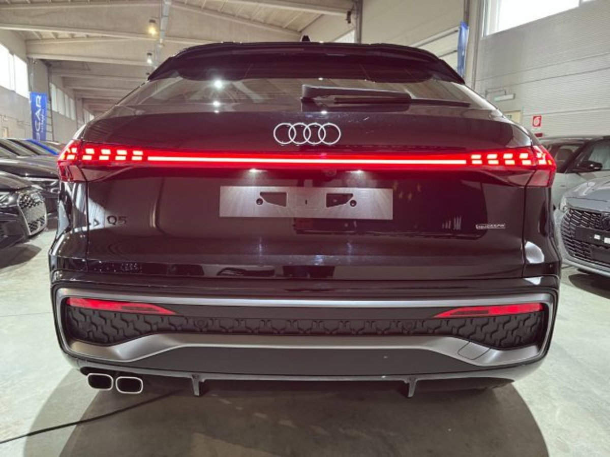 Audi Q5 Sportback 2.0 tfsi mhev+ S line edition 204cv s-tronic (4)