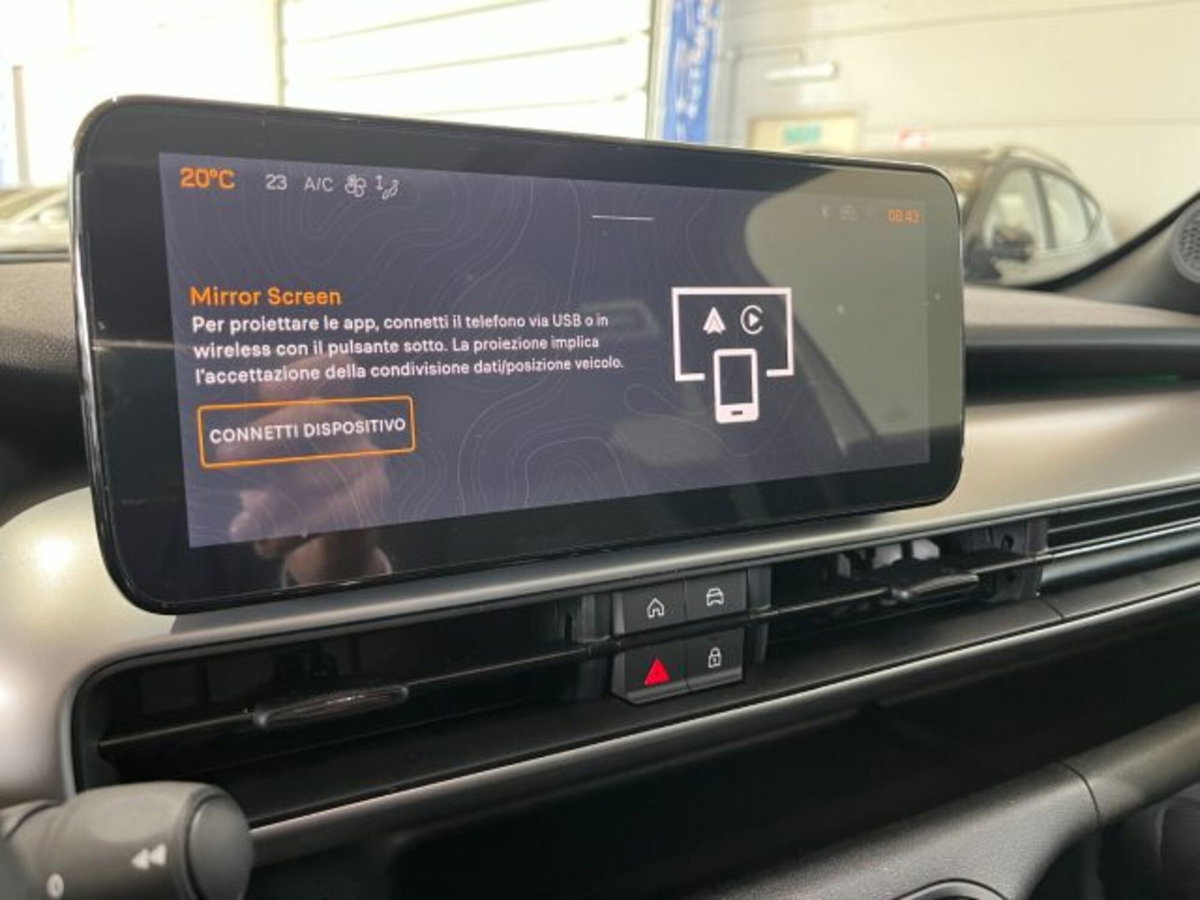 Jeep Avenger 1.2 turbo e-hybrid mhev Summit fwd 110cv edct6 (17)