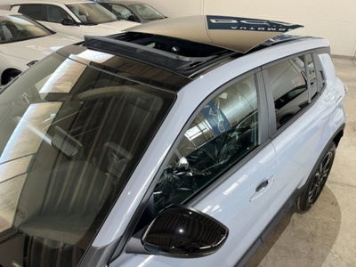 Jeep Avenger 1.2 turbo e-hybrid mhev Summit fwd 110cv edct6 (4)