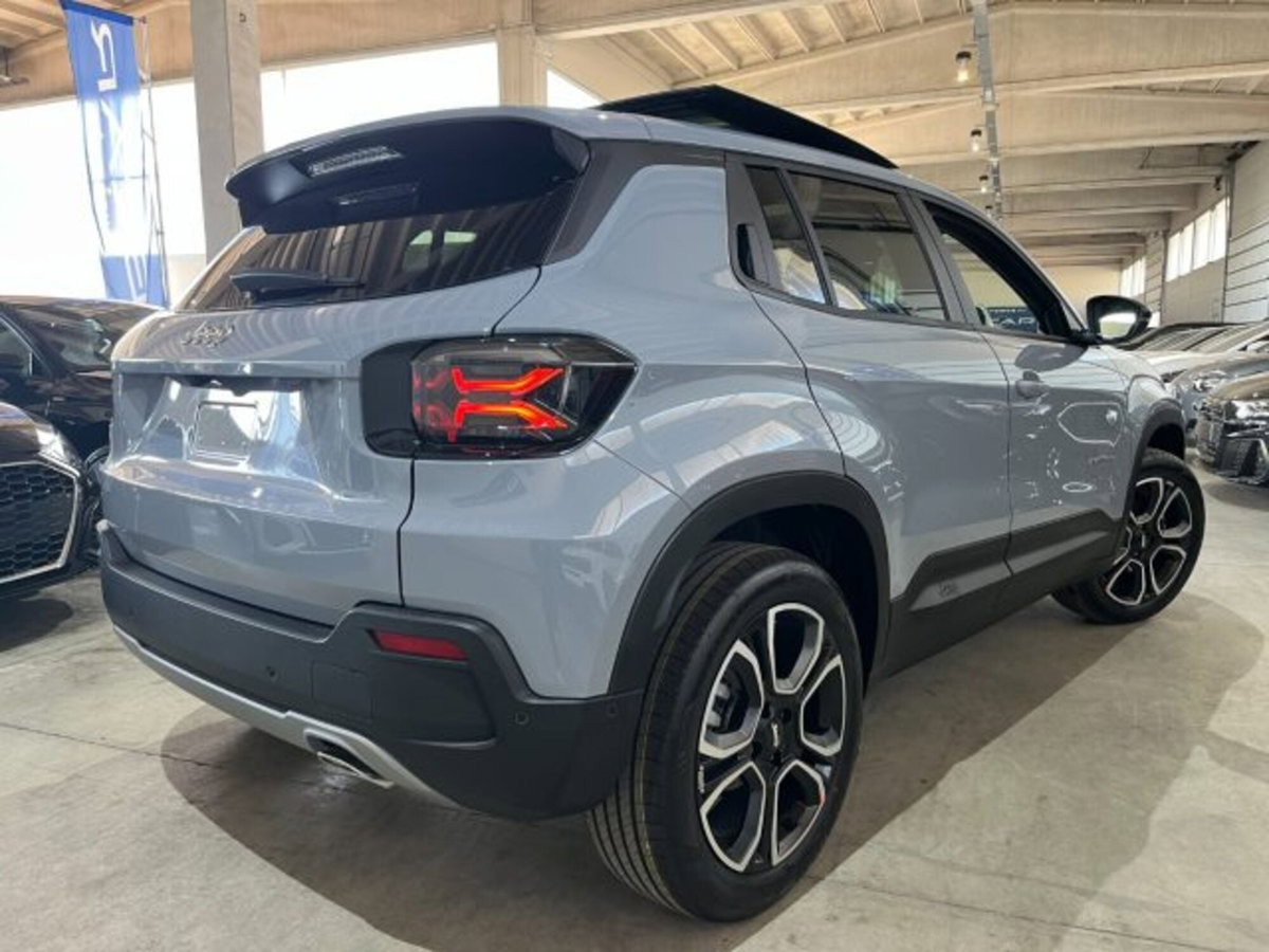 Jeep Avenger 1.2 turbo e-hybrid mhev Summit fwd 110cv edct6 (7)