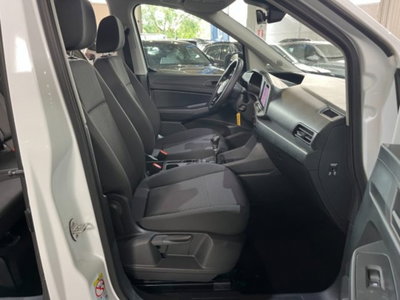 Ford Tourneo Connect 2.0 EcoBlue 102 CV Plus (18)