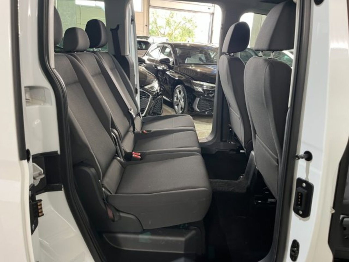 Ford Tourneo Connect 2.0 EcoBlue 102 CV Plus (19)