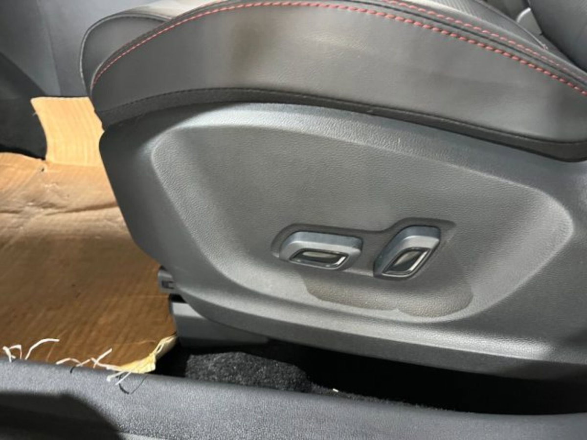 Mg ZS ZS 1.5 Luxury (17)
